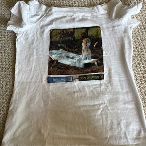 Tori Amos Vintage Concert 
White T-Shirt with Graphic Print